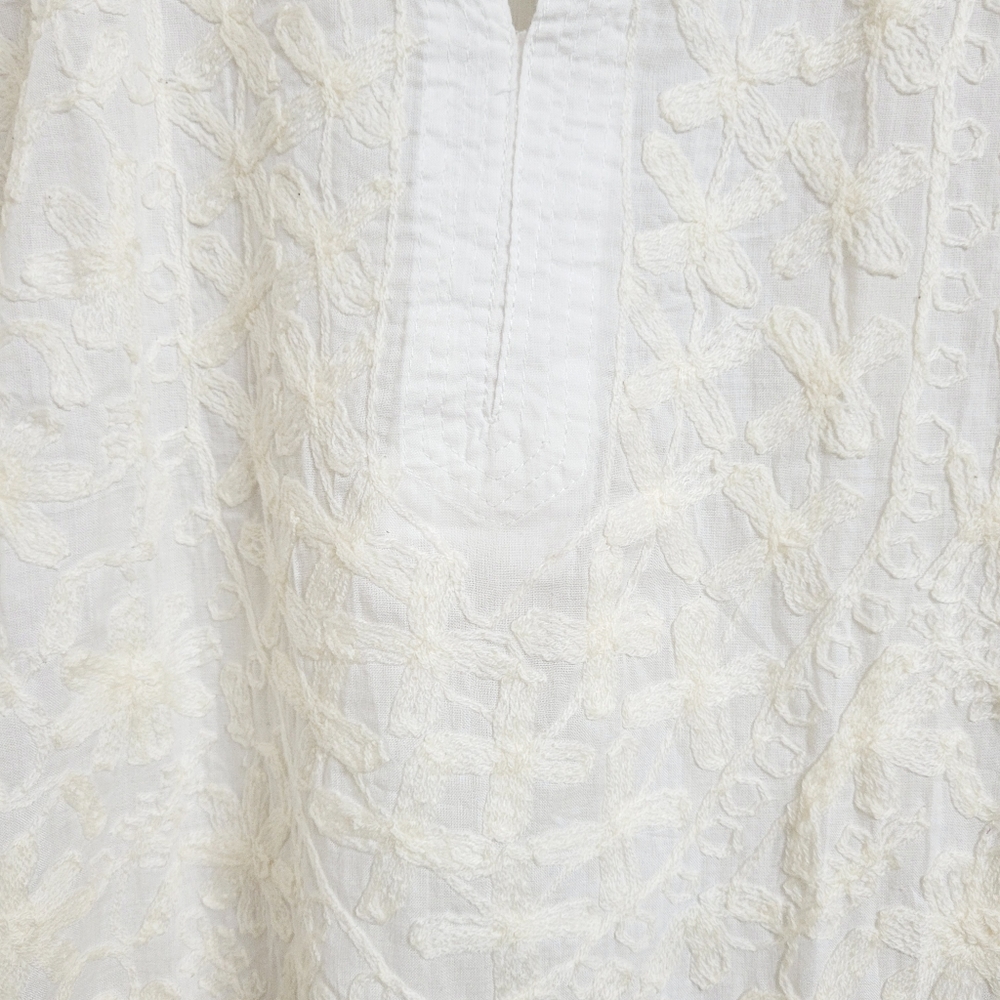 White Embroidered Kurti - Picture 3 of 3